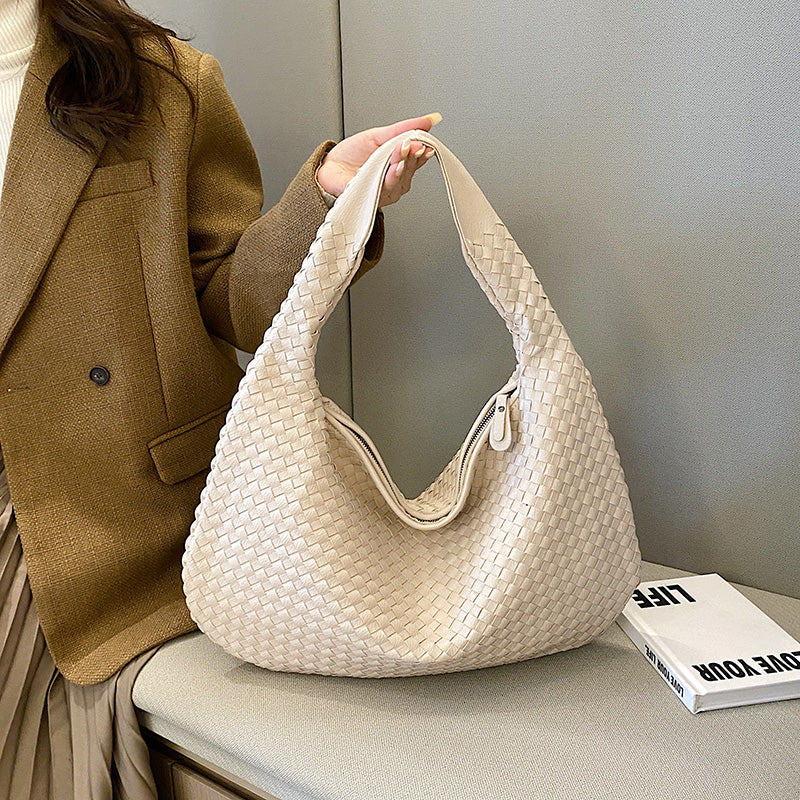 VALENTINA | Luxe gevlochten hobo tas met zachte structuur
