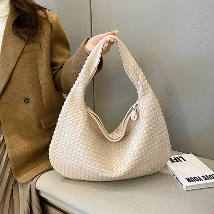 VALENTINA | Luxe gevlochten hobo tas met zachte structuur