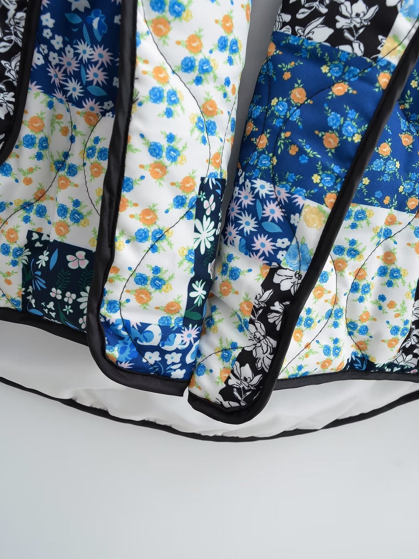 Revvy | Jas met bloemenpatchworkprint