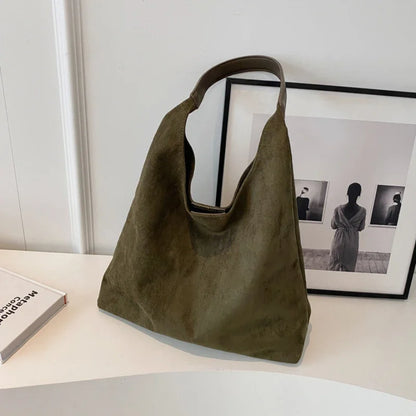 BEYONDA | Chique suède schoudertas met tijdloos design