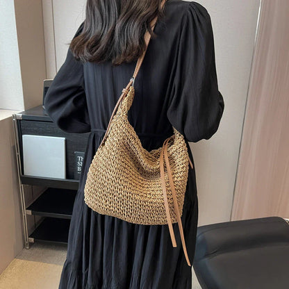 GEORGETTE | Rieten Bucket Bag met Verstelbare Schouderband