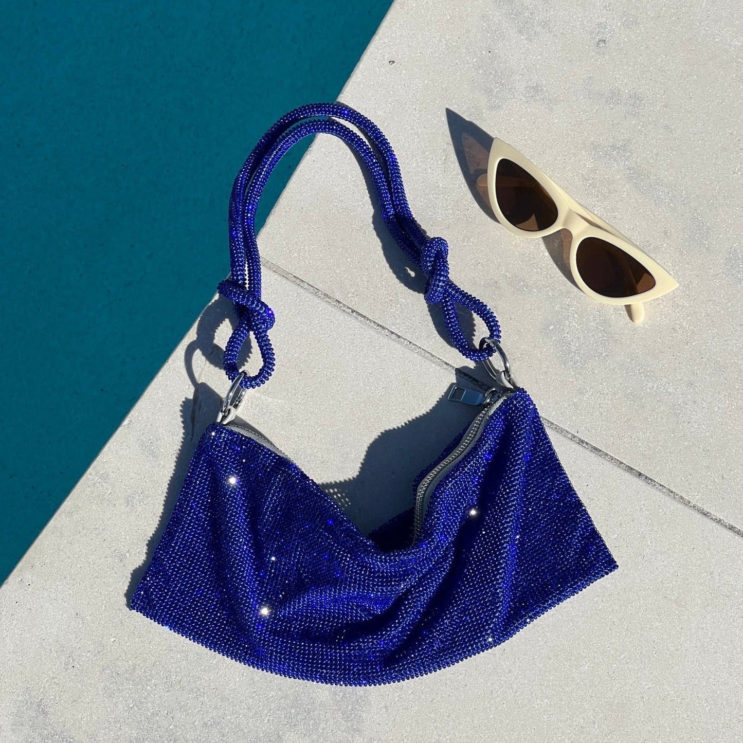 SOPHIA | Luxe Glanzende Tas met Kettingdetail