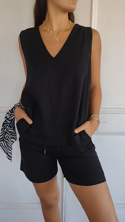 Nellie | Elegante mouwloze top met v-hals